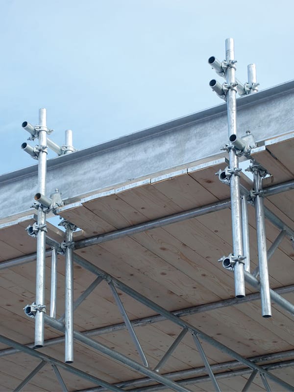 Hanging platform for beam works to be carried out on new roofing structure Rymex Scaffolding.